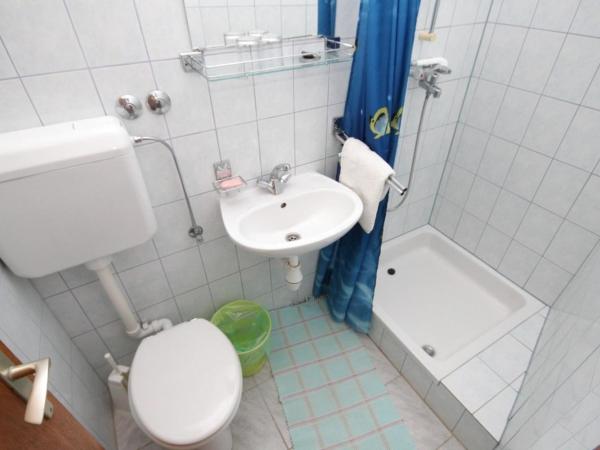 Apartments and rooms by the sea Medulin - 7278 : photo 4 de la chambre appartement 1 chambre avec terrasse - vue sur mer