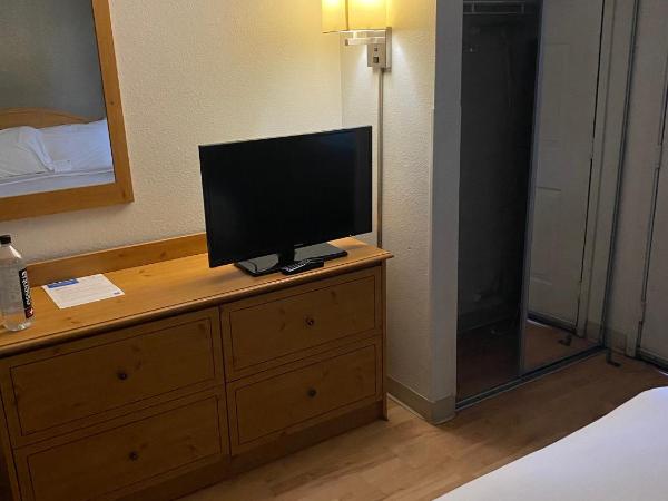 Studio 6-San Antonio, TX - Medical Center : photo 6 de la chambre chambre lit queen-size - non-fumeurs