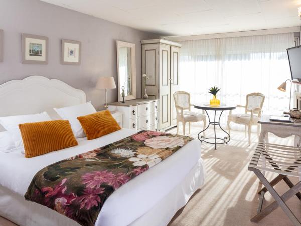 HÖTEL LE CASTELLAN : photo 4 de la chambre chambre lits jumeaux standard