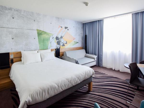 Novotel Szczecin Centrum : photo 5 de la chambre chambre double standard avec canapé