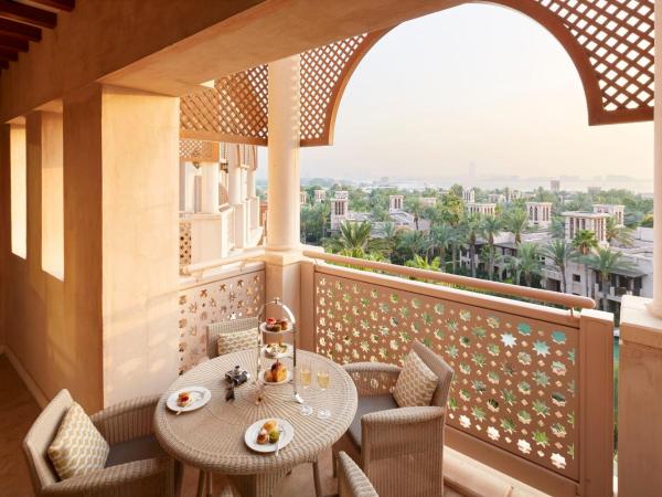 Jumeirah Al Qasr Dubai : photo 4 de la chambre suite 1 chambre - vue sur océan - accès au parc aquatique wild wadi™