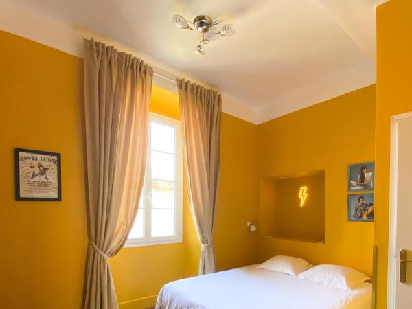 Hotel Central Bastia : photo 5 de la chambre suite junior (2 adultes)
