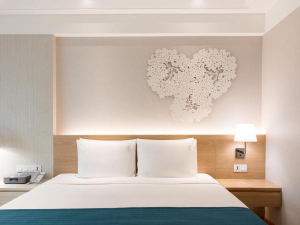 Holiday Inn Bangkok, an IHG Hotel : photo 2 de la chambre chambre lit king-size premium - fumeurs