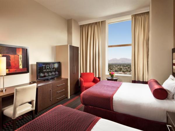 The STRAT Hotel, Casino & Tower : photo 4 de la chambre hbergement 2 lis queen-size select