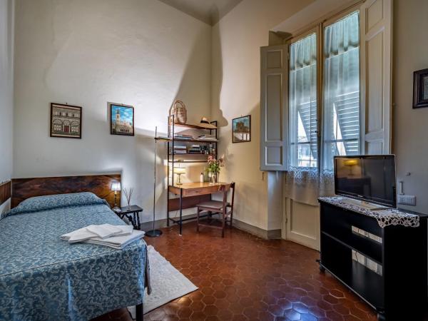 A Casa di Lilli : photo 3 de la chambre chambre double ou lits jumeaux avec salle de bains privative externe