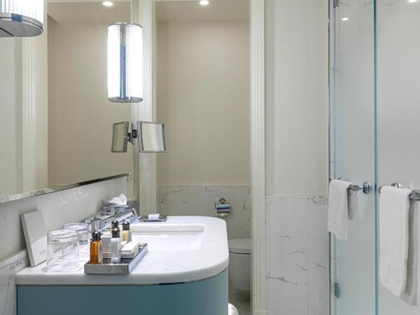 Hôtel Martinez, in The Unbound Collection by Hyatt : photo 5 de la chambre chambre lit king-size deluxe