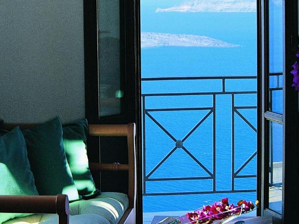 Theoxenia Caldera Hotel : photo 2 de la chambre chambre simple supérieure avec vue sur le volcan