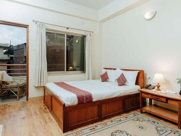 Tise Hotel : photo 2 de la chambre chambre lit queen-size avec balcon