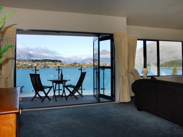 BreakFree The Point : photo 5 de la chambre appartement 2 chambres avec 2 salles de bains - vue sur lac