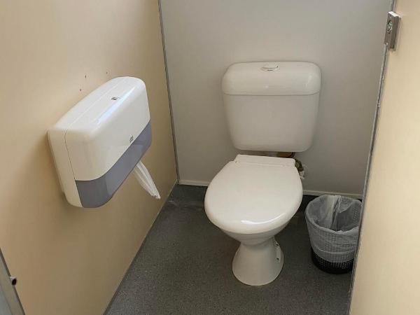 Airport Westney Lodge : photo 5 de la chambre chambre double standard avec salle de bains commune