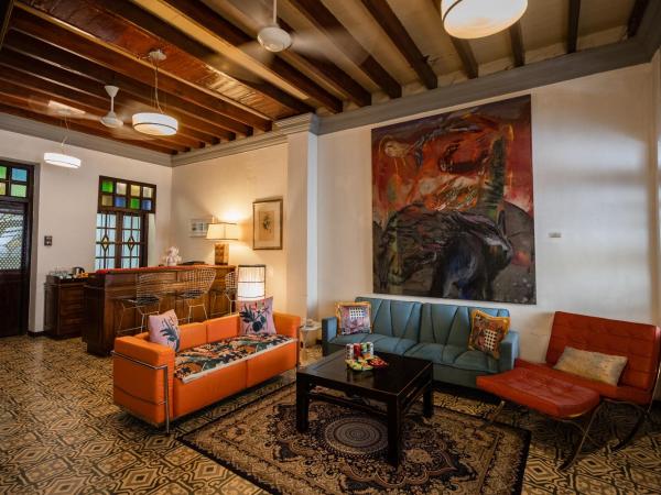 Hotel Penaga : photo 6 de la chambre maison clarke terrace avec jacuzzi extérieur privé