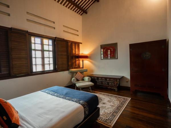 Hotel Penaga : photo 7 de la chambre maison clarke terrace avec jacuzzi extérieur privé