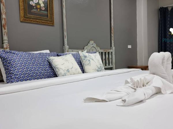 Phuket Nonnita Boutique Resort - SHA Plus : photo 6 de la chambre chambre lit king-size deluxe