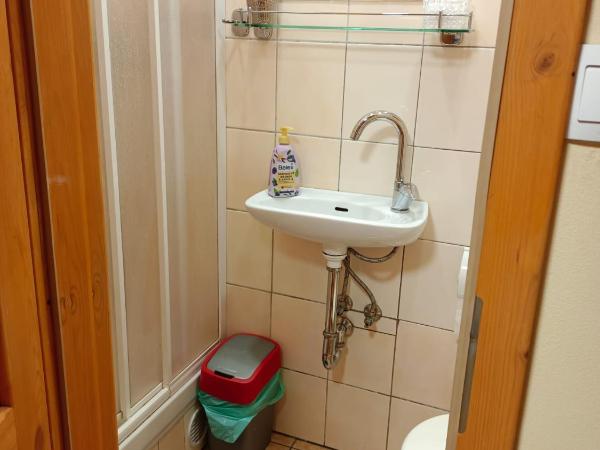 msprivat : photo 4 de la chambre very small double room (7 m2)