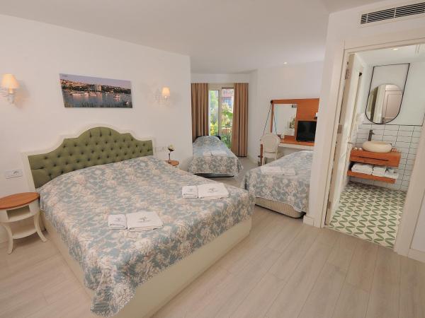 GİRİTLİM BUTİK OTEL : photo 2 de la chambre chambre familiale