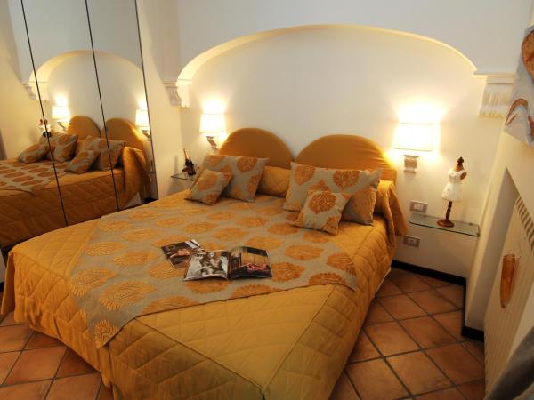 Weekend a Napoli : photo 1 de la chambre suite