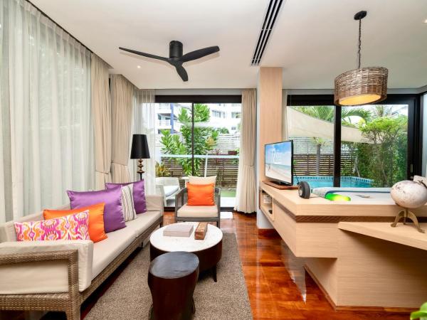 The Rock Hua Hin Beachfront Spa Resort : photo 5 de la chambre qualia jacuzzi pool villa