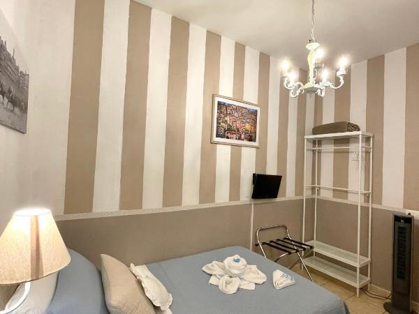 B&B Le Camere di Livia : photo 2 de la chambre chambre simple avec salle de bains privative