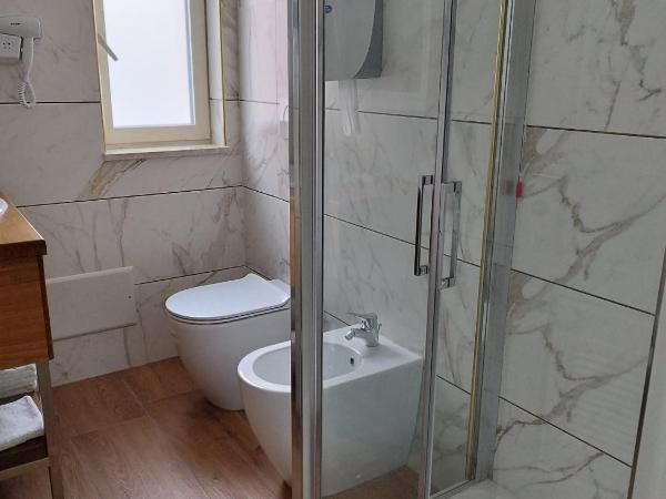 ROOMS alCentro : photo 9 de la chambre chambre triple standard