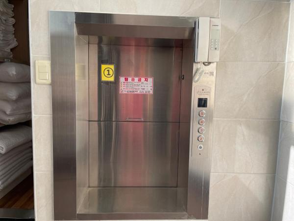 Chloe Hostel : photo 1 de la chambre chambre double