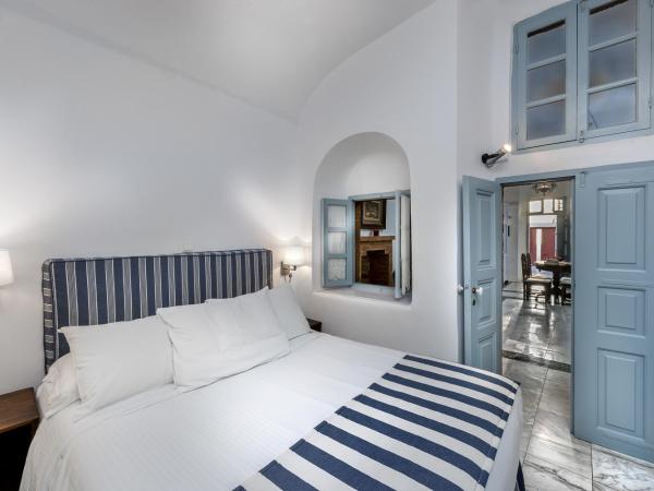 Aigialos Luxury Traditional Settlement : photo 6 de la chambre résidences authentiques santorinia