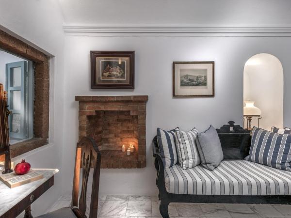 Aigialos Luxury Traditional Settlement : photo 8 de la chambre résidences authentiques santorinia