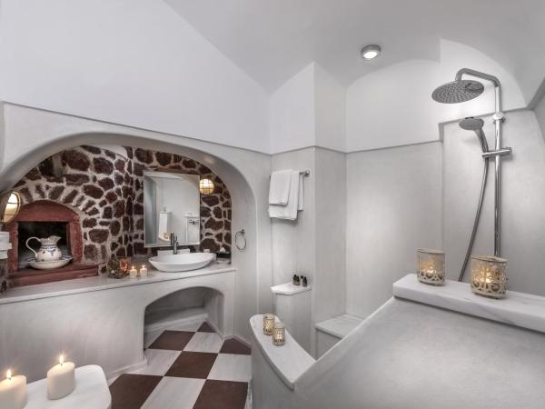 Aigialos Luxury Traditional Settlement : photo 9 de la chambre résidences authentiques santorinia