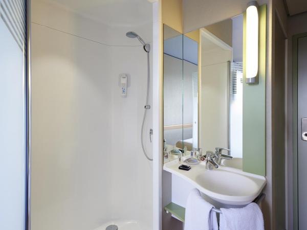 ibis budget Basel City : photo 5 de la chambre chambre lits jumeaux standard