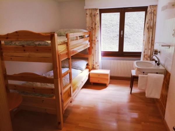 Hotel Gemmi : photo 4 de la chambre chambre familiale