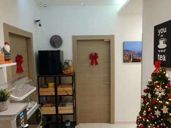 La Stella Di Napoli B&B : photo 8 de la chambre chambre double avec salle de bains privative