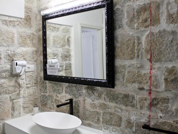 Rooms by the sea Split - 18079 : photo 5 de la chambre chambre double