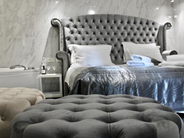 Rooms by the sea Split - 18079 : photo 2 de la chambre chambre double avec balcon