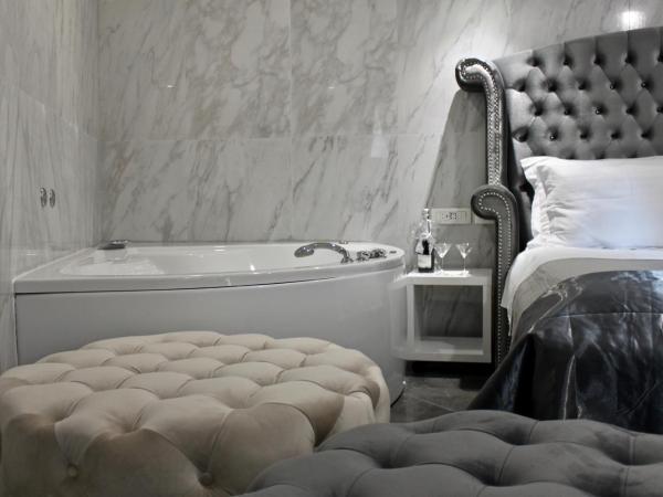 Rooms by the sea Split - 18079 : photo 3 de la chambre chambre double avec balcon