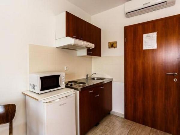 Apartments and rooms with parking space Malinska, Krk - 18193 : photo 5 de la chambre studio