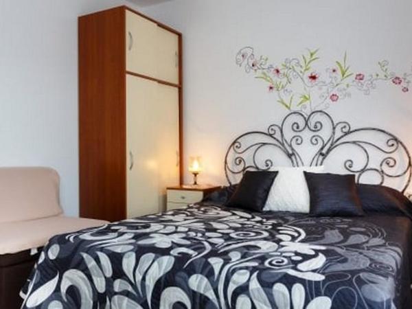 Apartments and rooms with parking space Malinska, Krk - 18193 : photo 2 de la chambre studio