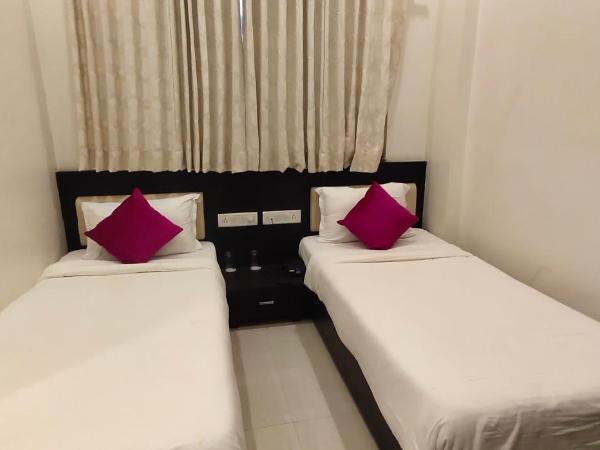 Hotel Suryansh : photo 2 de la chambre chambre lits jumeaux standard