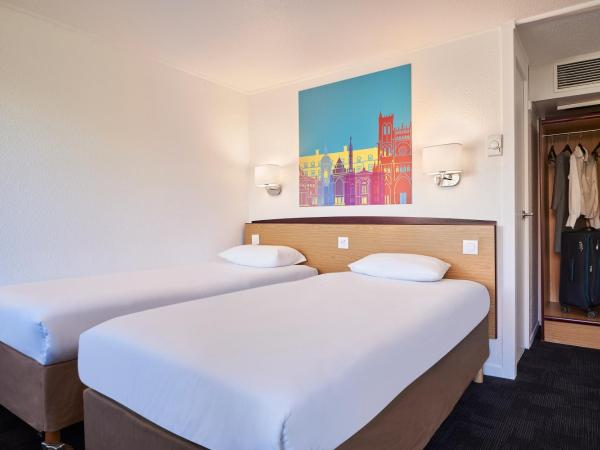 Kyriad Direct Strasbourg Ouest - Zénith : photo 2 de la chambre chambre lits jumeaux