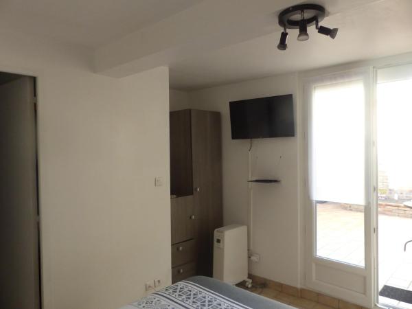 LIO : photo 6 de la chambre chambre double avec salle de bains privative