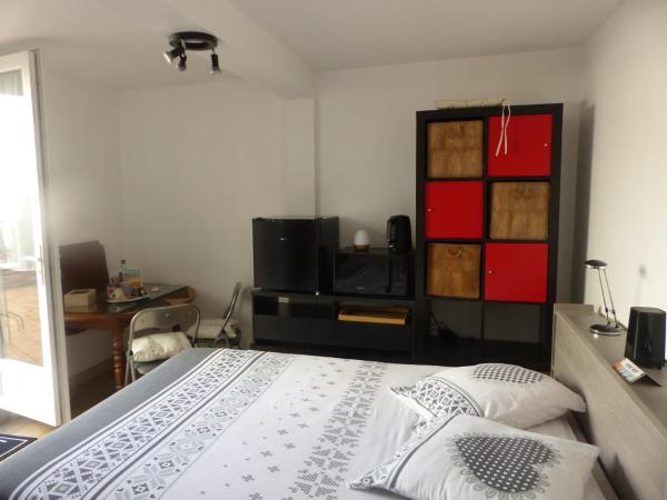 LIO : photo 8 de la chambre chambre double avec salle de bains privative