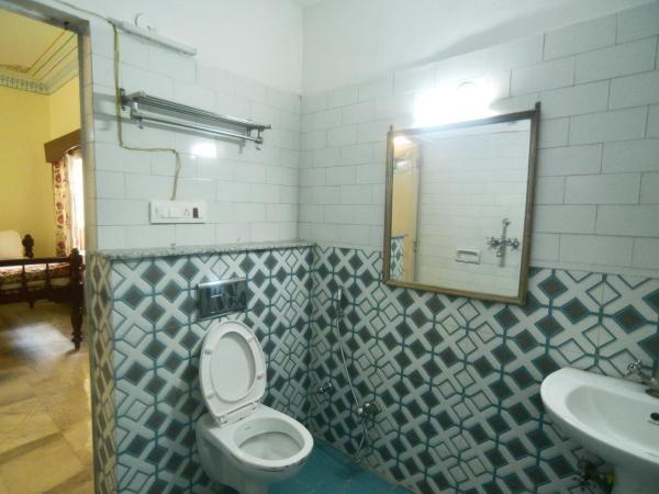 Sneh Deep Guest House : photo 4 de la chambre chambre familiale avec balcon