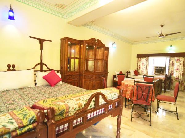 Sneh Deep Guest House : photo 5 de la chambre chambre familiale avec balcon