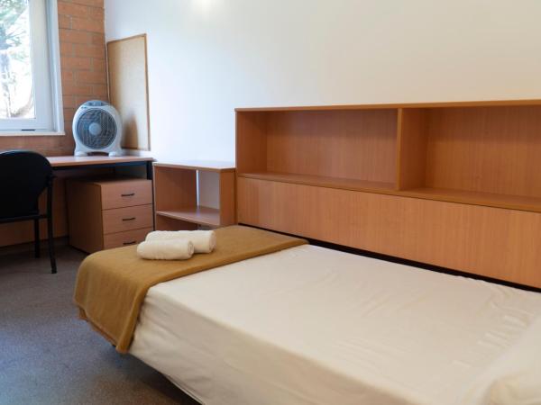 Residencia Universitaria Campus de Montilivi : photo 1 de la chambre appartement 4 chambres