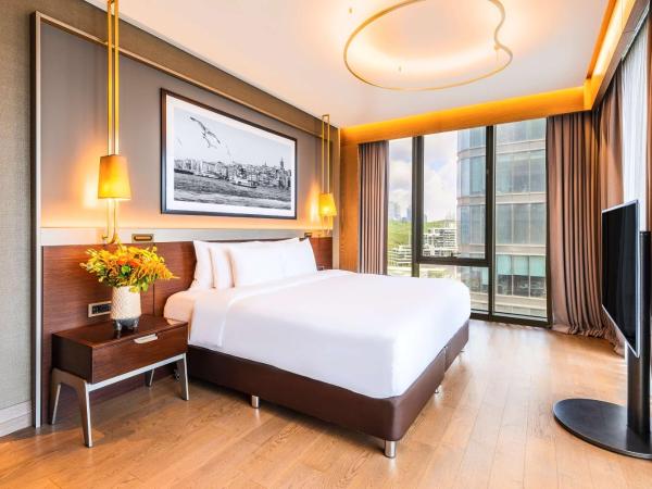 Radisson Collection Hotel, Vadistanbul : photo 1 de la chambre suite 1 chambre - vue sur ville et forêt