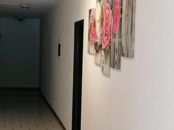 MK Hostel Bremen : photo 5 de la chambre chambre triple avec salle de bains commune