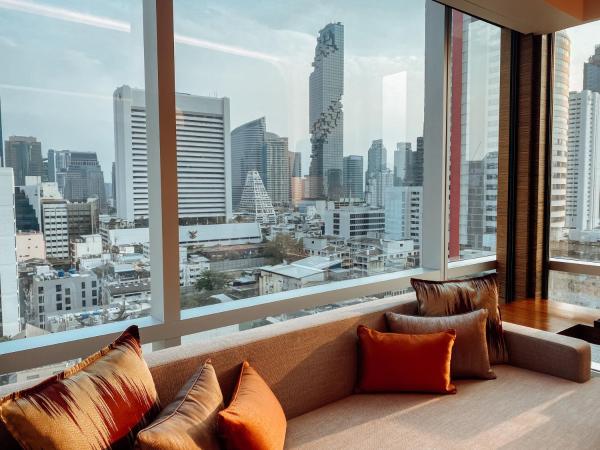 Le Meridien Bangkok : photo 5 de la chambre chambre d'angle deluxe avec 1 lit king-size 