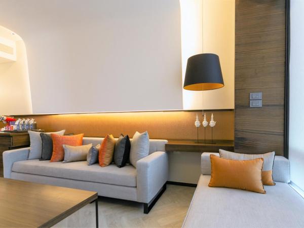 Le Meridien Bangkok : photo 9 de la chambre suite d’angle avec 2 lits simples/jumeaux