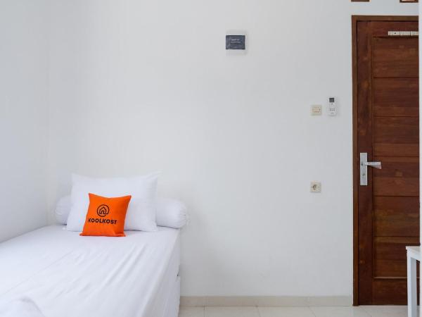 KoolKost near Jalan Veteran Raya (Minimum Stay 6 Nights) : photo 3 de la chambre chambre lits jumeaux