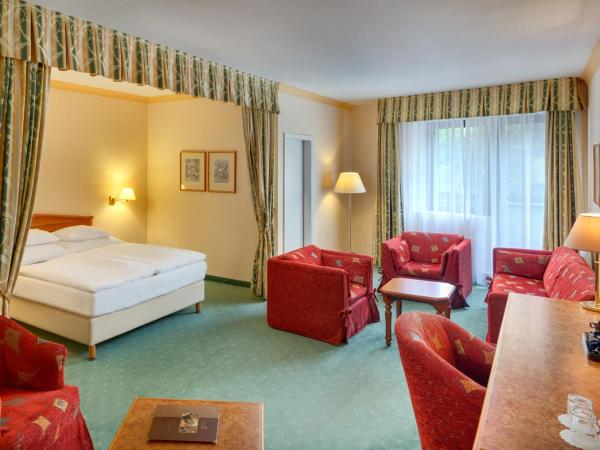 Ensana Butterfly : photo 1 de la chambre suite junior avec accès au centre de bien-Être et à la salle de sport