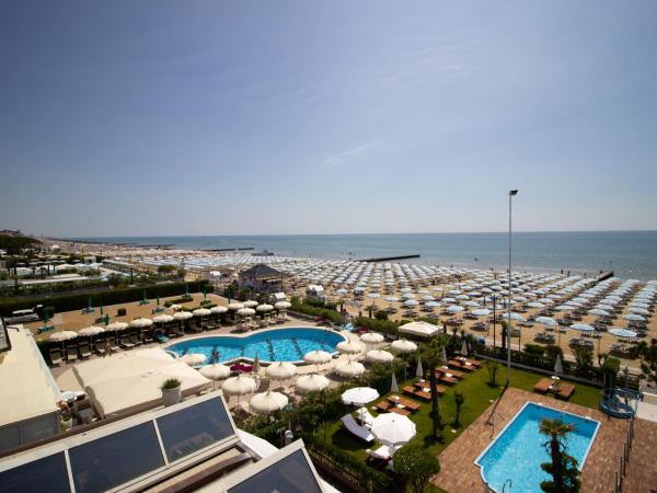 Hotel Universo : photo 6 de la chambre chambre double supérieure avec vue directe sur la mer