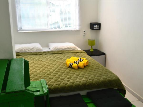 Maraca Hostel : photo 6 de la chambre chambre double avec salle de bains privative